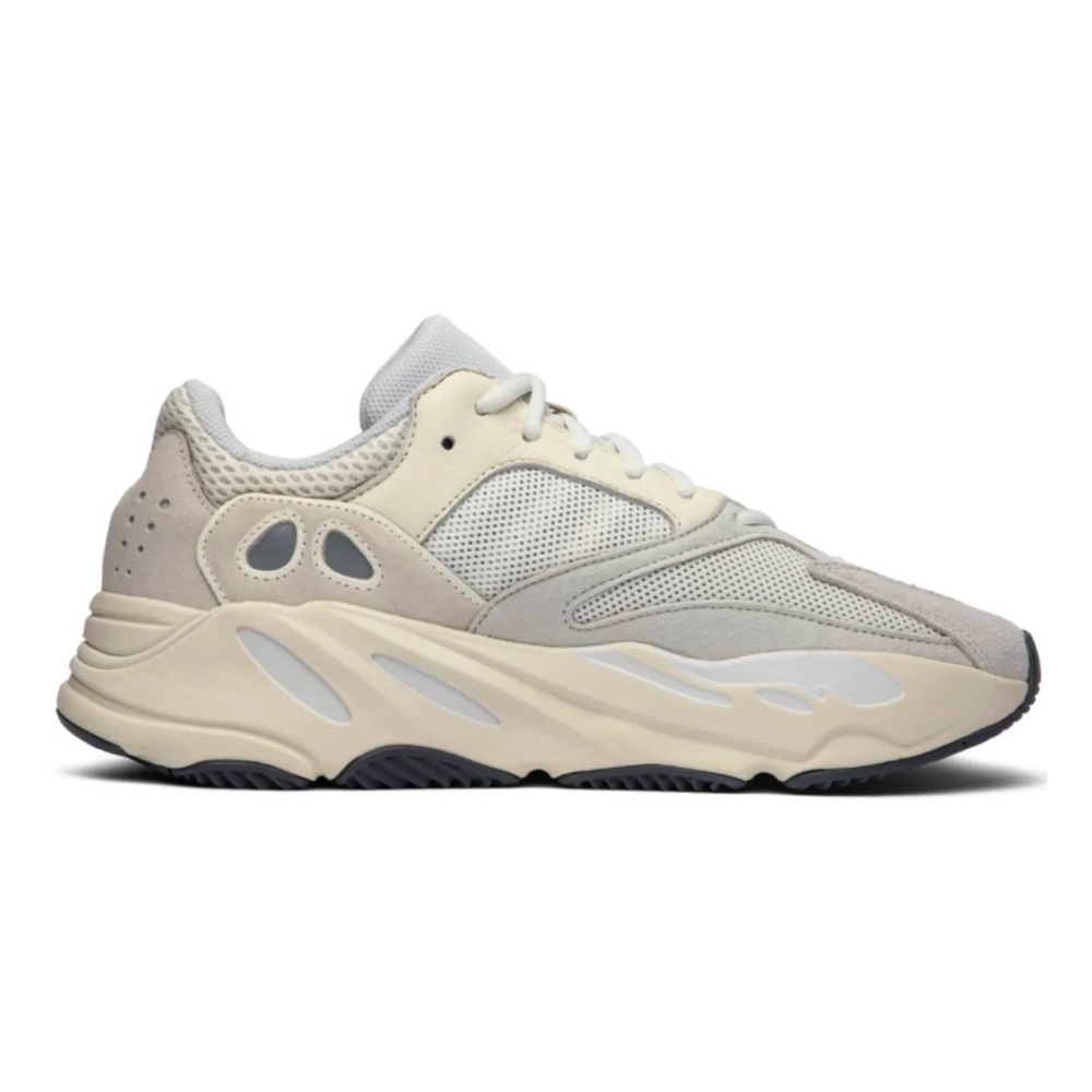 Yeezy 700 Analog